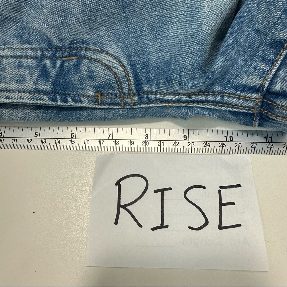 OLD NAVY Stonewash Jeans Sz 2 Extra Stretch High Rise O.G. Straight Butt… - Picture 9 of 16